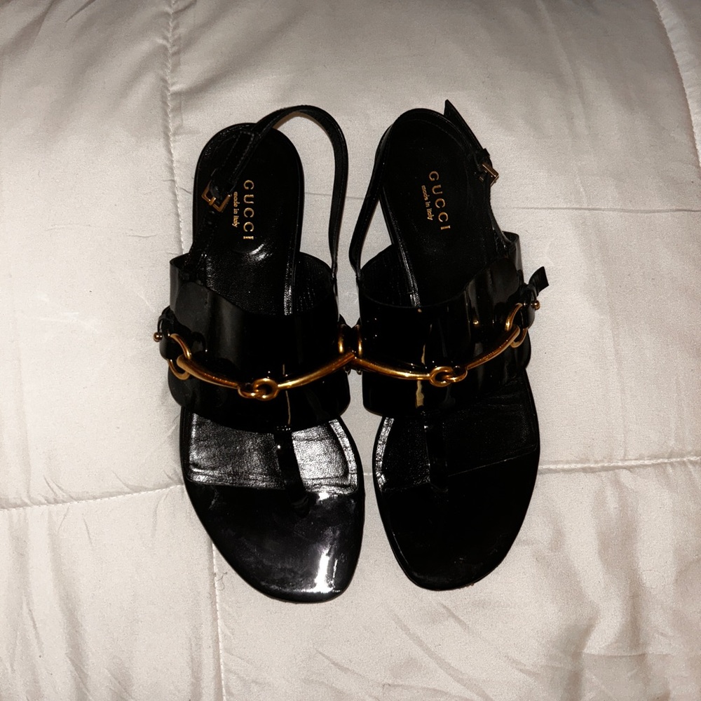 Gucci Black Patent Leather Gold Horsebit Slingback Sandals - Picture 5 of 8